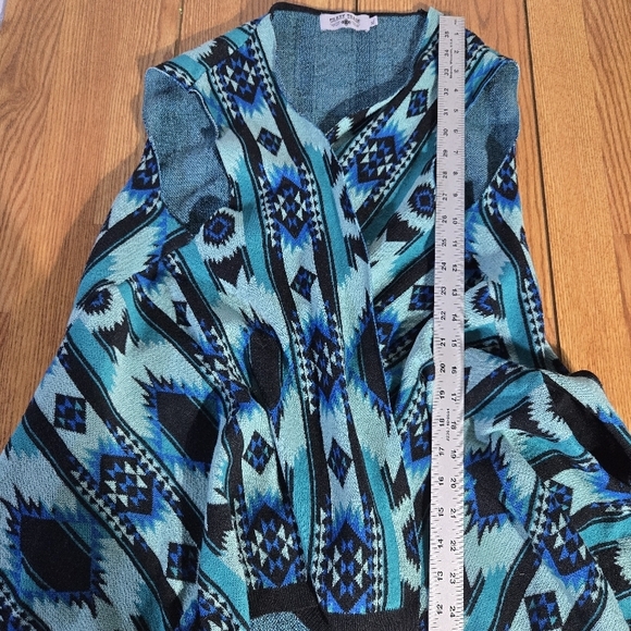 Crazy Train Flowy Cardigan Vest Size XL Blue Black Santa Fe Style Geometric - Picture 2 of 4